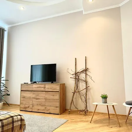 Apartments In The City Center, Near A Theatre, Zlata Plaza Rivne Exterior photo