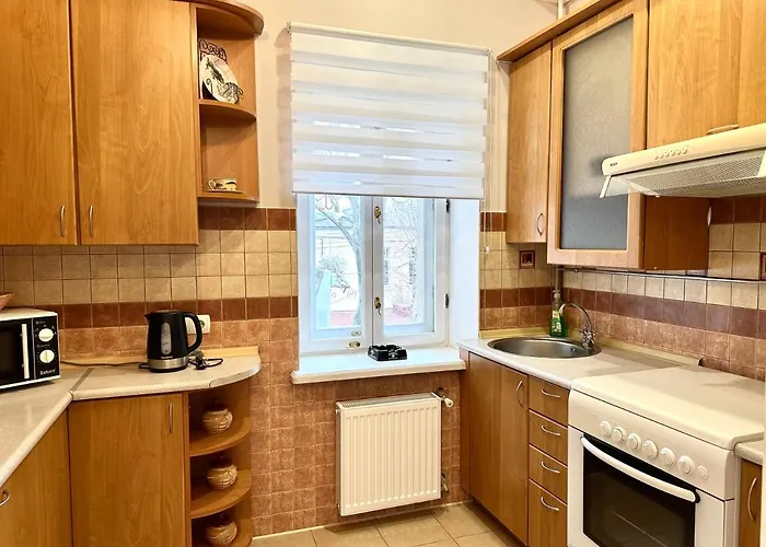 Apartments In The City Center, Near A Theatre, Zlata Plaza