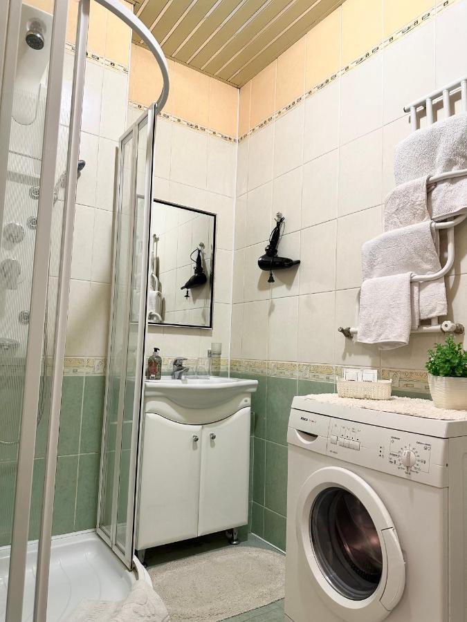 Apartment In The Center, Near A Theatre, Zlata Plaza Rivne