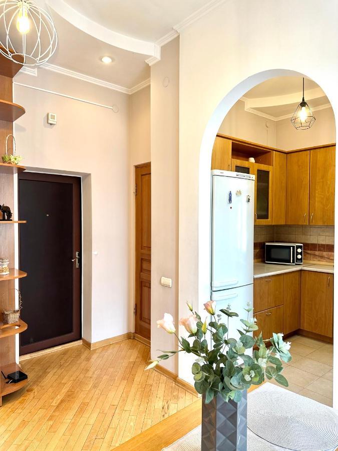 In The Center, Near A Theatre, Zlata Plaza Apartment Rivne